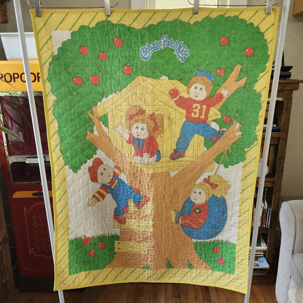 Cabbage Patch Kids Quilt with Treehouse Design 1984 Vintage